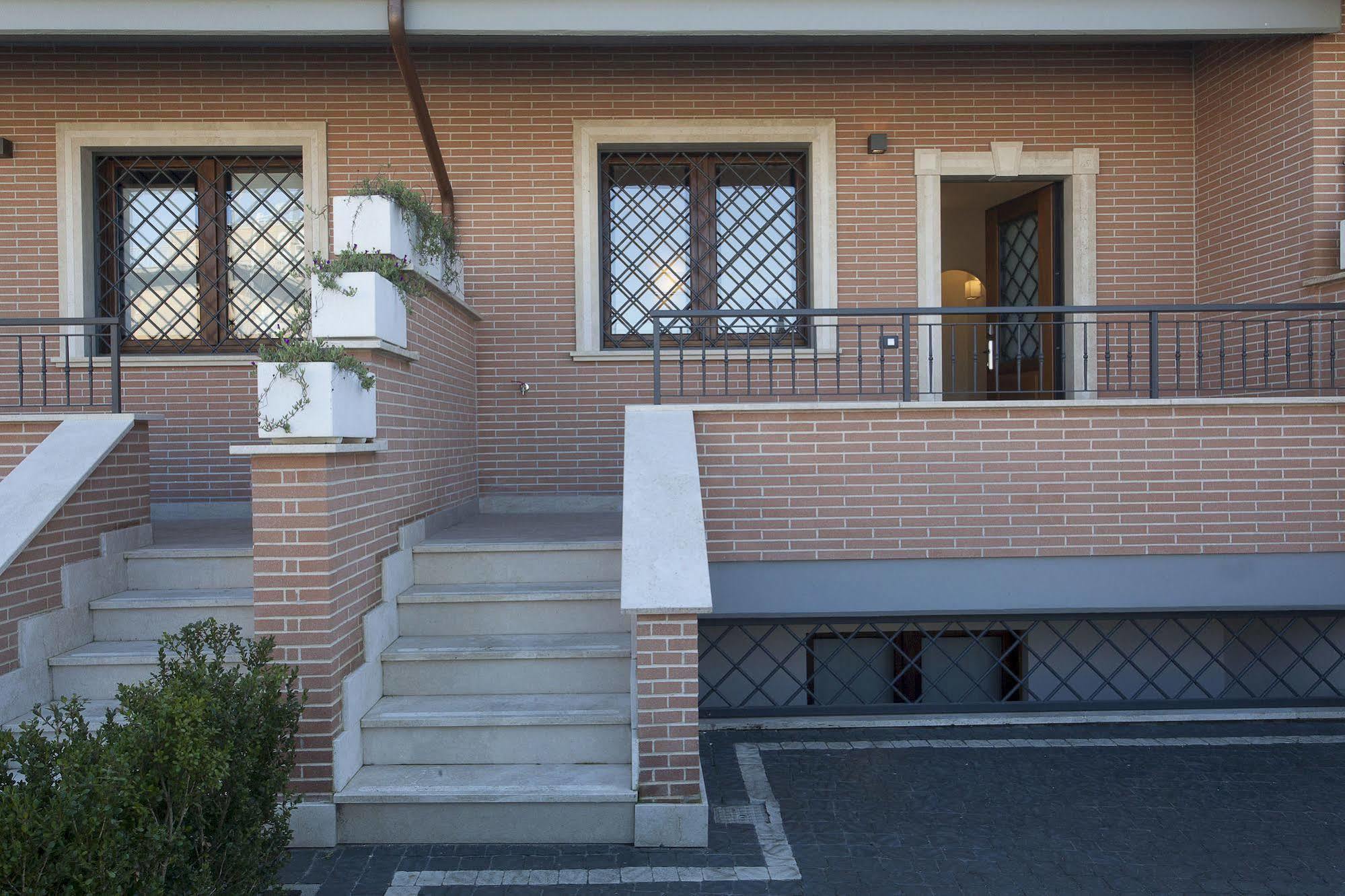 Domus Anagnina Villa Ciampino Bagian luar foto
